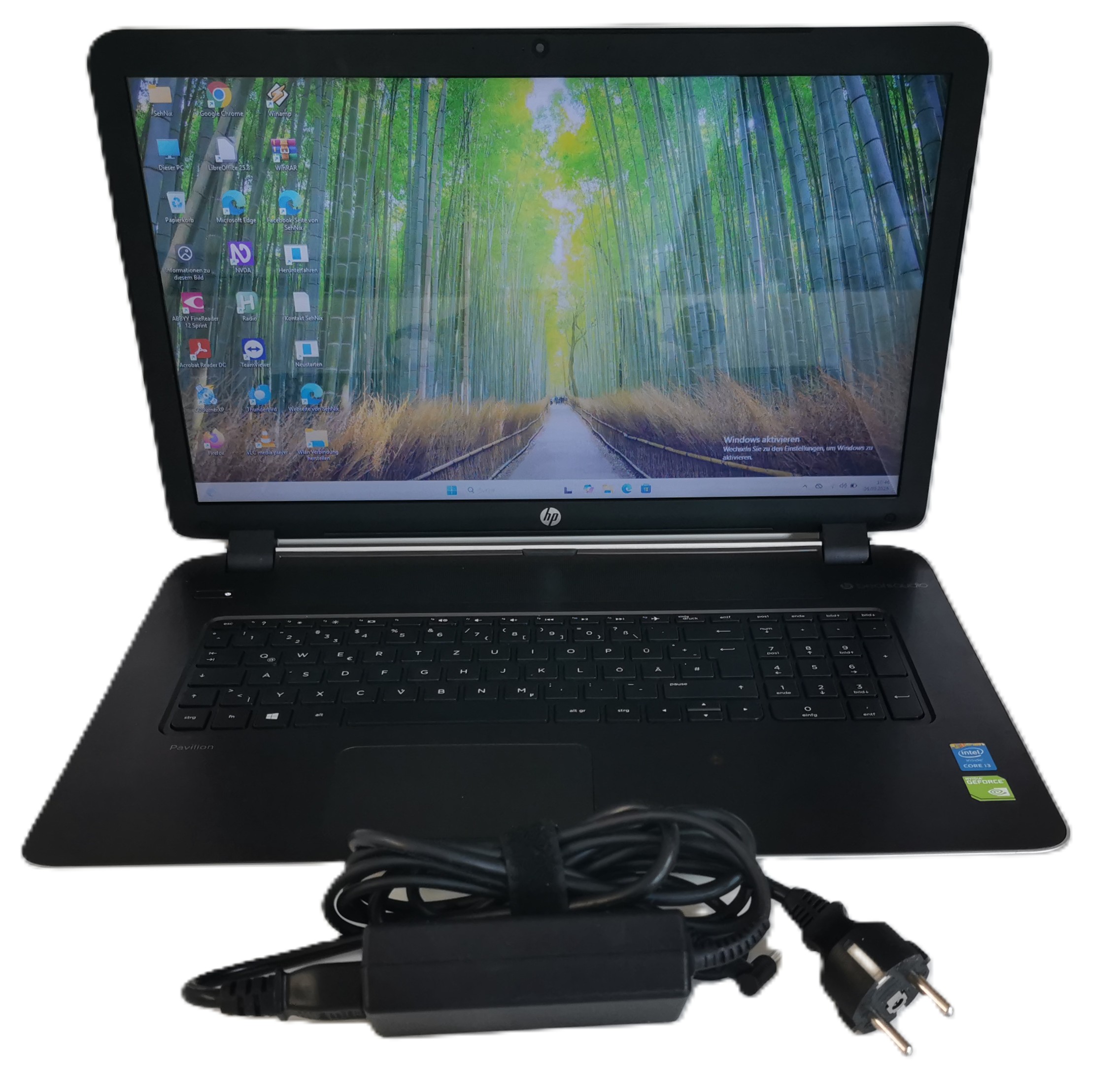 Notebook mit Netzteil